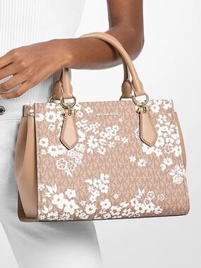 MICHAEL KORS Marilyn Medium Printed Signature Logo Satchel Crossbody 
CAMEL 
NWT